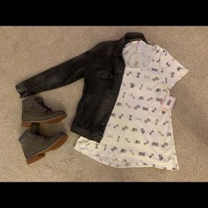 Lularoe dogbone classic T